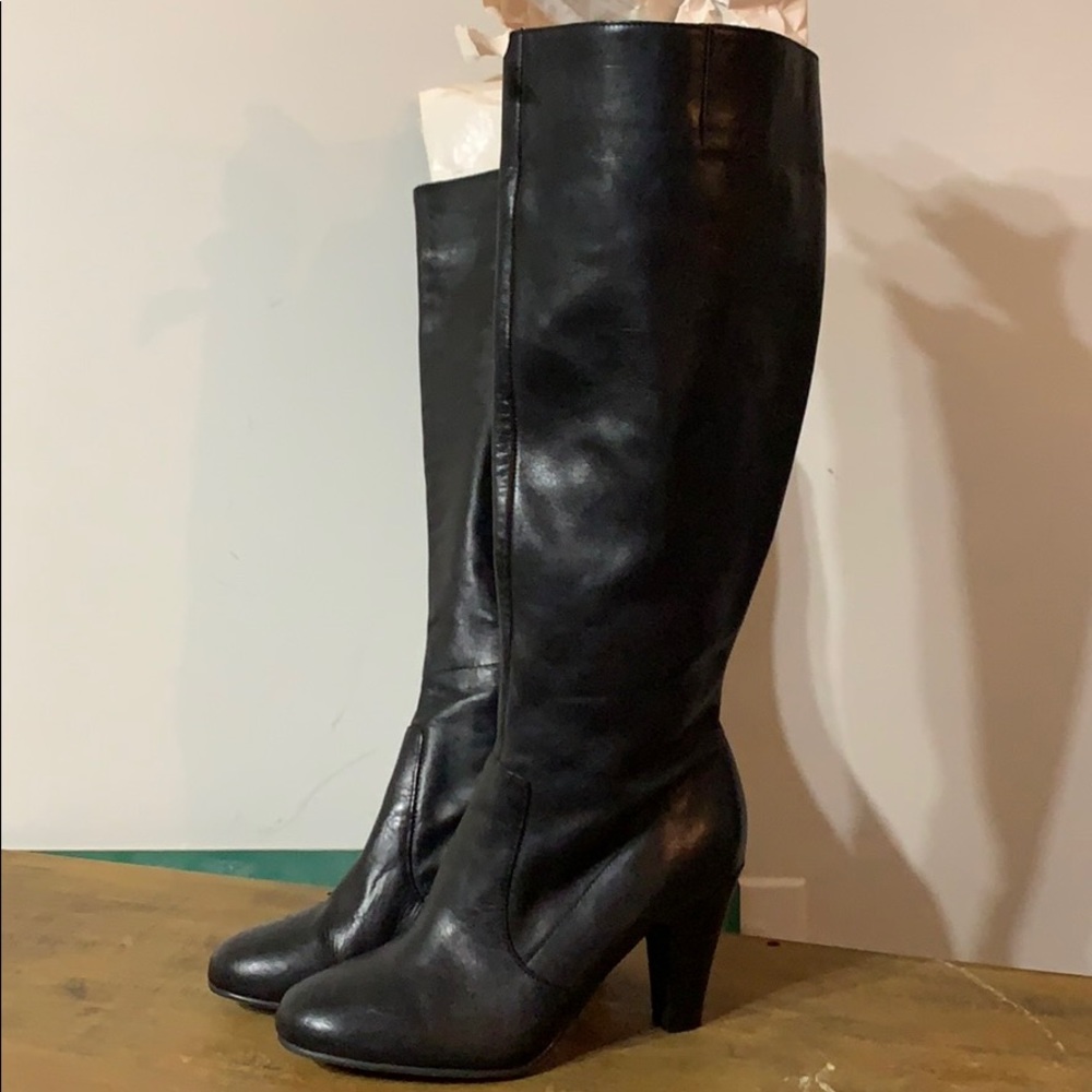 Via Neroli Black Leather Heeled Boots Size 6.5